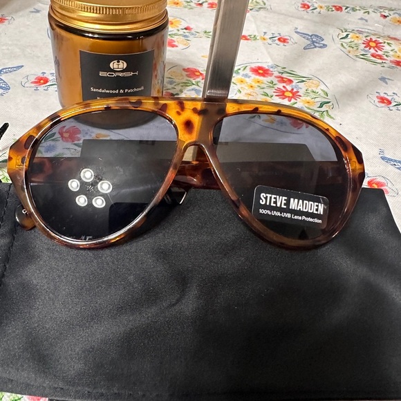 Steve Madden Brown Tortoise Aviator Sunglasses - Picture 1 of 5